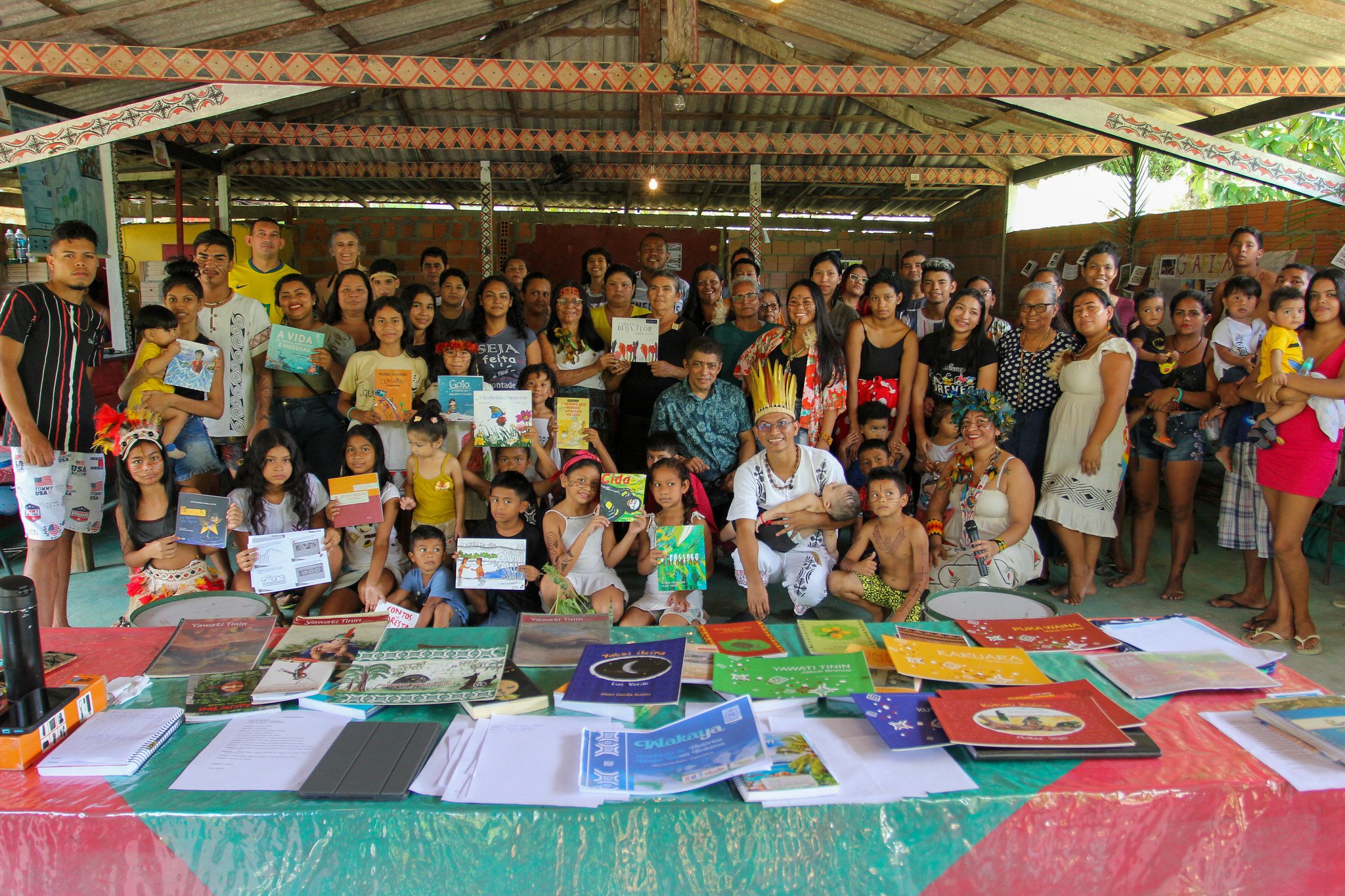 Prefeitura estimula literatura indígena em comunidade Kokama na área rural  de Manaus - Portal Informe Digital