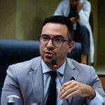 Vereador Rodrigo Guedes pede que viaduto da Bola do Produtor seja denominado Amazonino Mendes