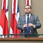 12 Dep. Roberto Cidade Presidente da Aleam Roberto Cidade anuncia ampliacCCA7aCC83o no nuCC81mero de especialidades meCC81dicas para servidores da Aleam e emenda para FCecon e1678391550384