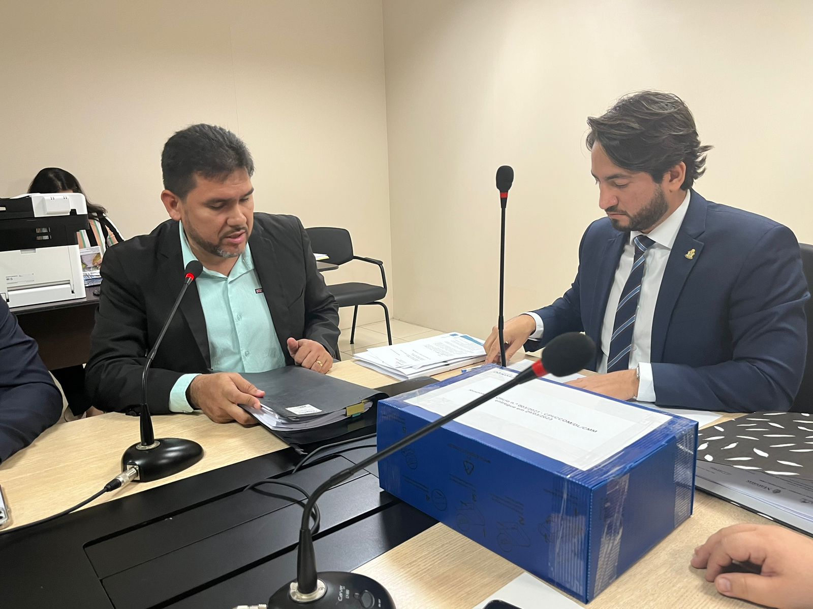 Entrega de documentacao para CPI da Aguas de Manaus 1