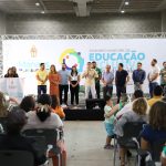 Prefeito de Manaus participa do encerramento do E28098Seminario de Educacao Inclusiva da Semed e destaca importancia do tema para elevar Educacao municipal 3 scaled 1