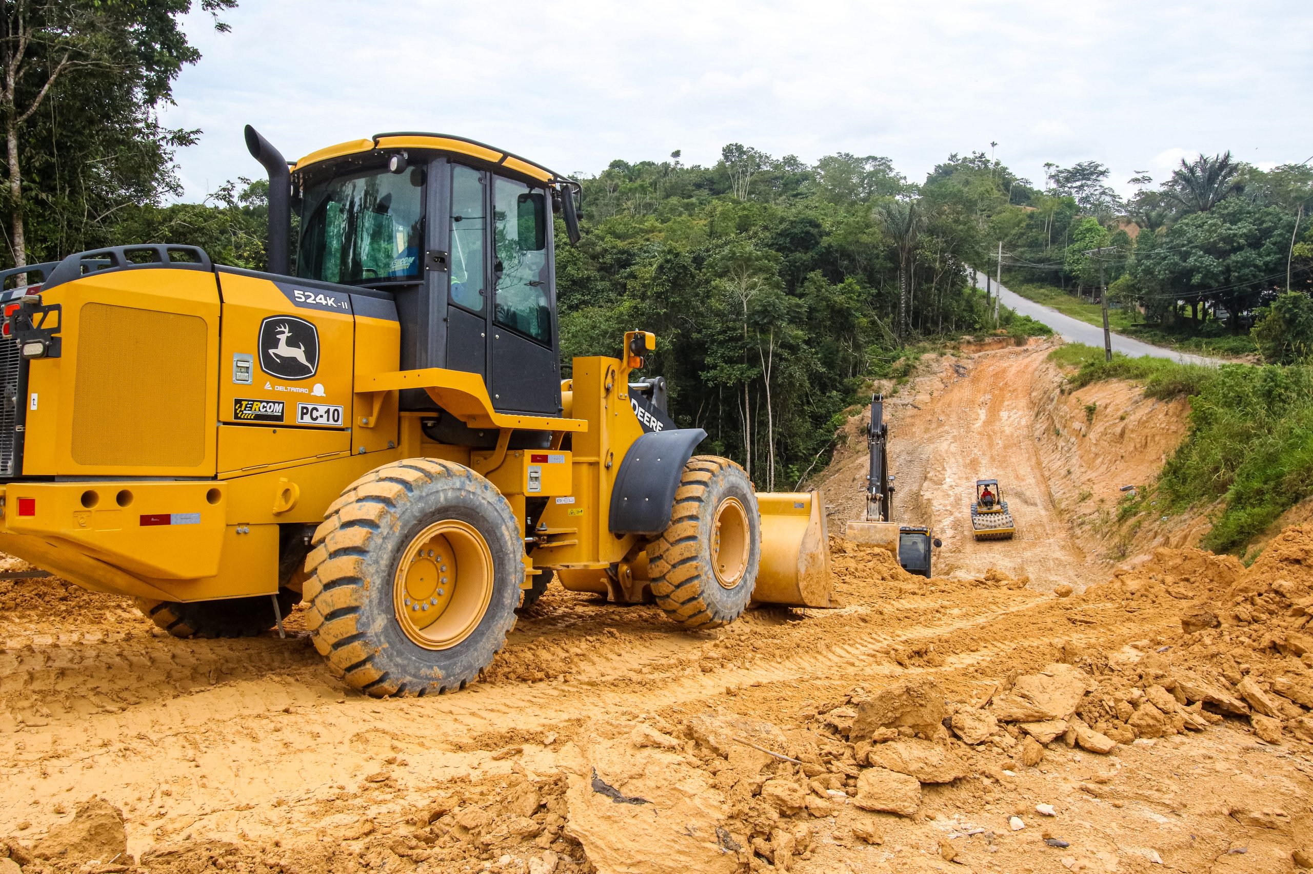 Prefeitura de Manaus asfalta 27 quilometros de extensao do ramal do Brasileirinho 2 scaled 1