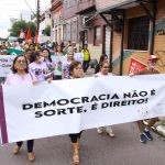 Prefeitura de Manaus participa de passeata em prol do combate a violencia contra a mulher scaled 1