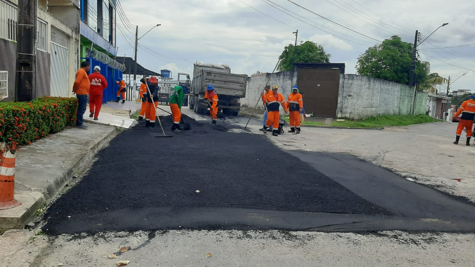 Prefeitura de Manaus recupera 300 metros de rua deteriorada no bairro Cidade Nova 1