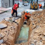 Prefeitura de Manaus substitui tubulacoes com 35 anos de funcionamento no bairro Alvorada 1