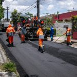 Prefeitura leva E28098Asfalta Manaus ao Parque Dez de Novembro e recupera ruas esquecidas por 30 anos 3 scaled 1