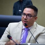 Rodrigo Guedes anuncia doacao do aumento salarial para as familias da tragedia do Jorge Teixeira