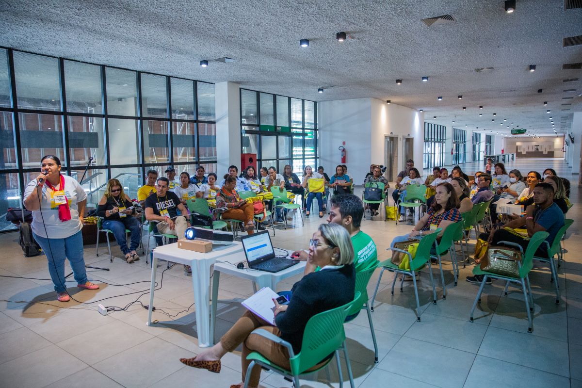 Abril 12 Comus terceiro dia 2 r
