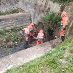 Igarape do Franco recebe servico de limpeza da prefeitura 1