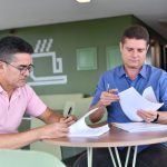 Prefeito assina novas progressoes de servidores da Educacao 2