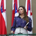 04 Dep. Alessandra Campelo informa sobre prisaCC83o de suspeito de feminiciCC81dio em TefeCC81