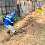 Ageman fiscaliza expansao de rede de agua na comunidade Vida Nova 2
