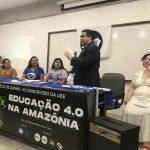 reitor no congresso UEE
