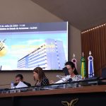 15 Dep. Roberto Cidade comanda votacCCA7aCC83o da LDO e faz balancCCA7o das atividades do 1o semestre
