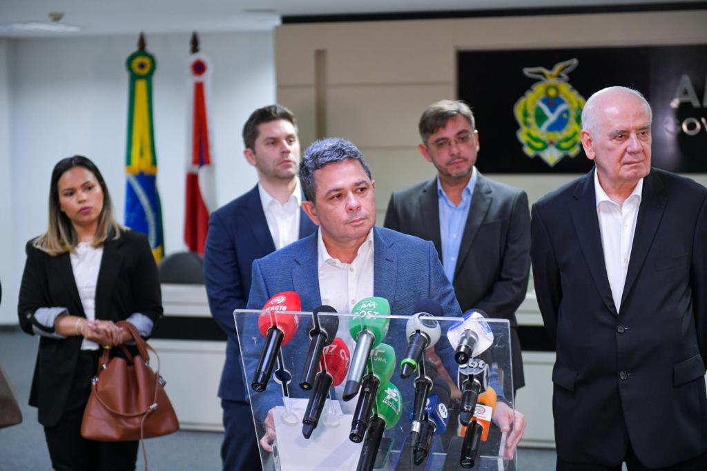 Governo do Amazonas anuncia expansão da malha aérea com novos voos da Latam para o Rio de Janeiro, São Paulo e Belém Portal Informe Digital Tadeu de Souza coletiva Latam Ricardo Machado SGVG 03