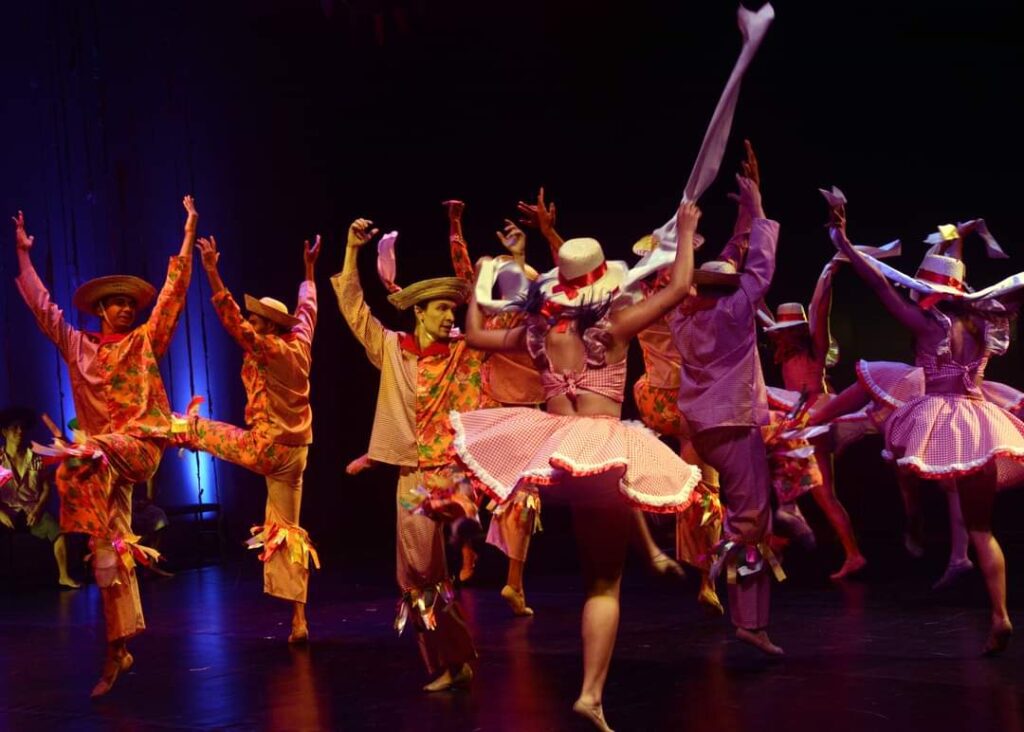Dia do Folclore é celebrado com dança e visita guiada à Central Técnica de Produção (CTP) Portal Informe Digital cultura bfa folguedos divulgacao 1024x732 1