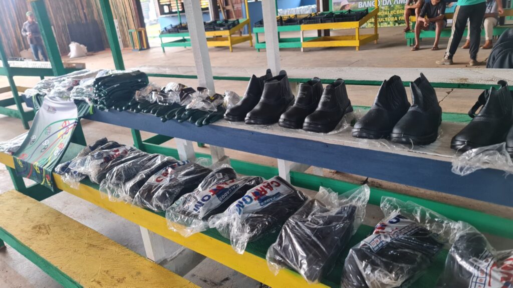 03 Catadores receberam EPIs para ordenar acoes de reciclagem em Apui Foto Noir Miranda Sema 1024x576 1 Portal Informe Digital