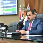 PL de Roberto Cidade que estabelece plano de acCCA7aCC83o aCC80s mudancCCA7as climaCC81ticas no Amazonas avancCCA7a nas comissoCC83es da Aleam 1024x683 1