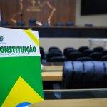 01 No aniversaCC81rio de 35 anos da ConstituicCCA7aCC83o CidadaCC83 deputados da Aleam comentam sua importaCC82ncia para a Democracia