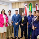 04 Aleam reuCC81ne com representantes do Governo do Estado para tratar sobre empreCC81stimo para setor habitacional no Amazonas