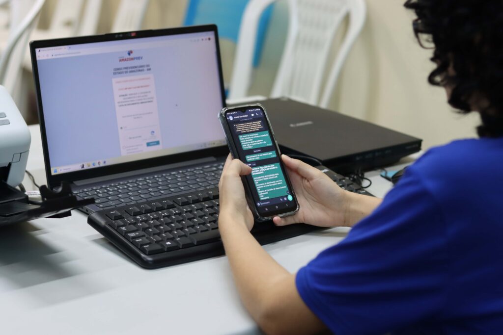 Aposentados e pensionistas: Amazonprev alerta sobre chamada para correção de dados do Censo Previdenciário Portal Informe Digital Amazonprev Amazonprev alerta para chamada de correcao de dados do Censo Previdenciario Foto Maidno Sampaio 3 1024x683 1