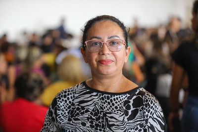 Enfermeiros comemoraram contratação direta pelo Estado e deixam de ser terceirizados Portal Informe Digital Enfermeiros comemoraram contratacao direta pelo Estado Enfermeira Ineiva Oliveira Foto Alex Pazuello Secom