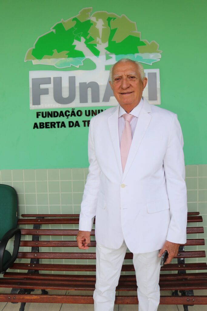 FUnATI completa 16 anos de serviços especializados para as pessoas idosas do Amazonas Portal Informe Digital Reitor FUnATI Euler Ribeiro 1 683x1024 1