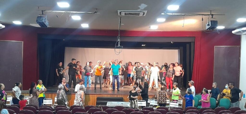Alunos do Liceu Cláudio Santoro apresentam espetáculo que resgata músicas dos anos 80 Portal Informe Digital cultura liceu anos incriveis divulgacao 1024x474 1