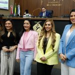 Parlamento estadual celebra os 92 anos do reconhecimento do voto feminino no Brasil MQCek1
