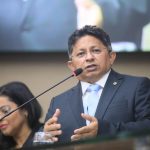 No Parlamento Amazonico Sinesio Campos debate solucoes para integracao dos estados da regiao 1024x683 V60HYb