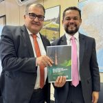 Deputado estadual Rozenha recebe estudo final para obras na BR 319 e4XlpF