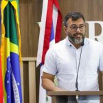 Governador entrega obra e rebece titulo em Coari 1024x683 1