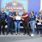 Adaf1 Diretor Jose Omena entrega certificado a Gilson Maximino 1024x682 1
