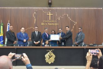 Aleam concede o Titulo de Cidada do Amazonas a pastora Rosylene Menezes por iniciativa do deputado Joao Luiz Foto Mauro Smith PwAxc6