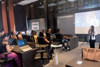 startup1 1DUyQX