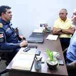 Deputado Cabo Maciel realiza reuniao com comandante geral da Policia Militar do Amazonas 1024x683 40WzX1