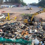 Prefeitura de Manaus realiza transbordo de residuos solidos retirados dos rios e igarapes 4