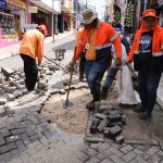 Prefeitura de Manaus trabalha na revitalizacao da rua Henrique Martins no centro da cidade