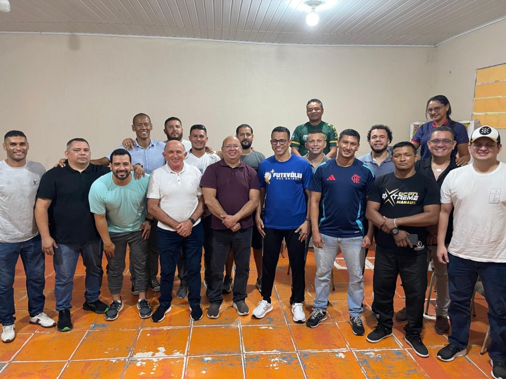 Sedel realiza visita técnica nos municípios de Manaquiri e Careiro Castanho para fortalecer o esporte local Portal Informe Digital SEDEL Encontro com Liderancas em Manaquiri FOTO Divulgacao 1024x768 1
