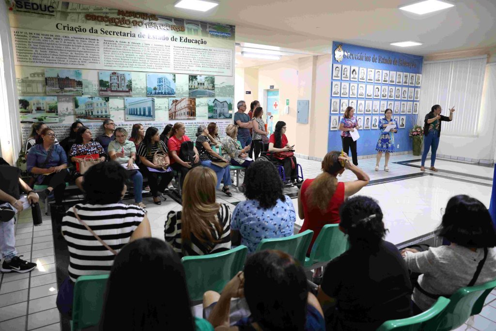 Secretaria de Educação convoca mais de 800 candidatos do PSS para o interior e áreas indígenas do Amazonas Portal Informe Digital Educacao PSS Convocacao Professores Foto Euzivaldo Queiroz 1024x683 1