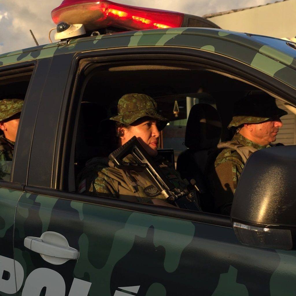 Dia Internacional da Mulher: Determinação e coragem estampam a farda da policial militar feminina Portal Informe Digital PMAM DIA INTERNACIONAL DA MULHER 1024x1024 1
