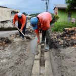 Prefeitura de Manaus trabalha na implantacao de canaletas no bairro Novo Aleixo 3