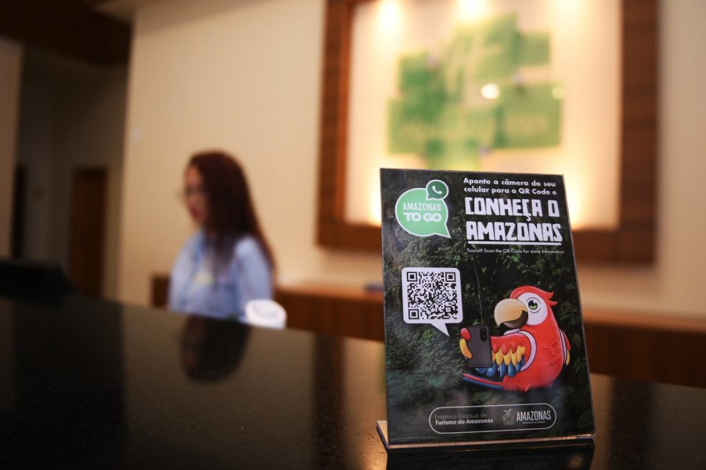 Festival de Parintins 2025: Amazonas To Go melhora a experiência de turistas na Ilha Tupinambarana Portal Informe Digital AMAZONASTUR Amazonas to go facilita a experiencia de turistas Foto Tacio Melo Amazonastur 2 1024x682 1