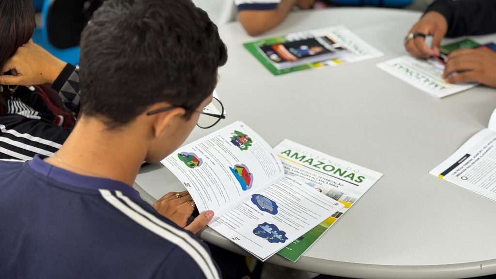 Defesa Civil na Escola: Alunos de escola estadual recebem capacitação sobre proteção civil Portal Informe Digital DC DEFESA CIVIL ESCOLA FOTOS LUCAS MONTEIRO 7 1024x576 1