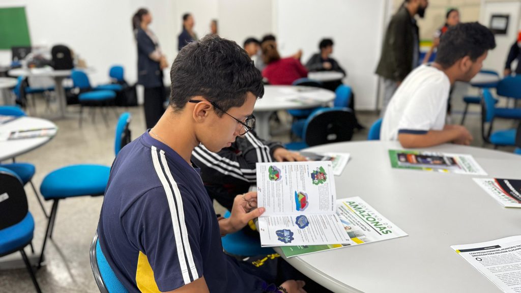 Defesa Civil na Escola: Alunos de escola estadual recebem capacitação sobre proteção civil Portal Informe Digital DC DEFESA CIVIL ESCOLA FOTOS LUCAS MONTEIRO 8 1024x576 1