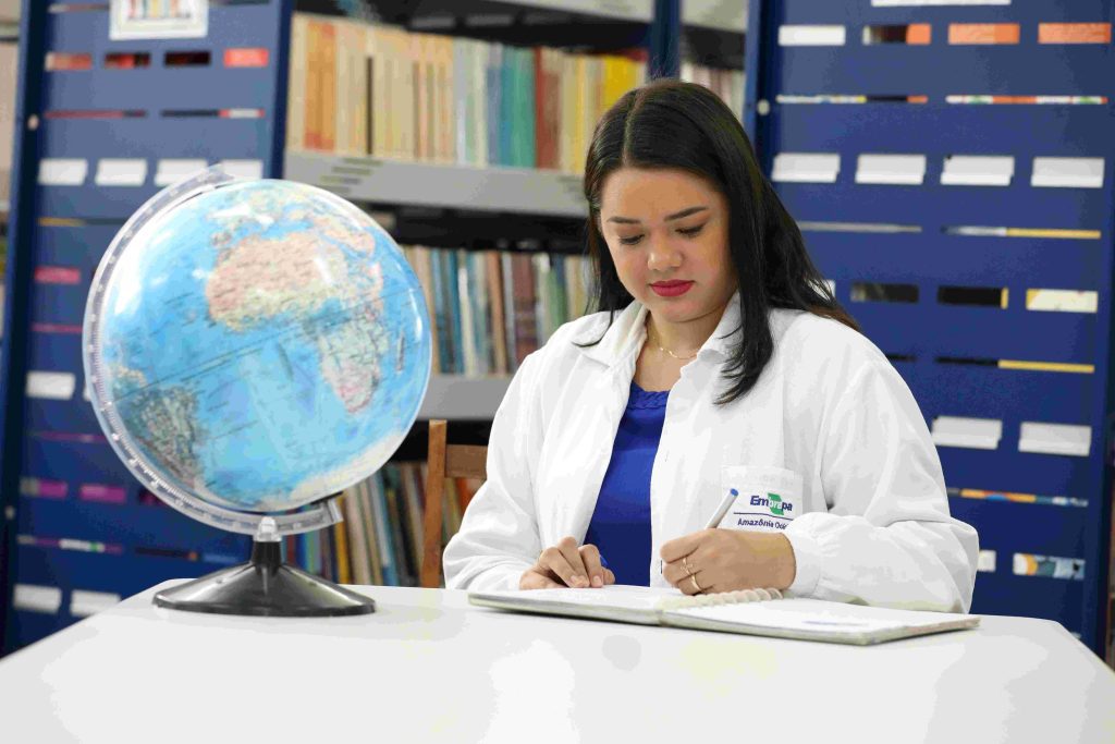 Educacao Novo PSS Diretores Foto Euzivaldo Queiroz 2 1024x683 1