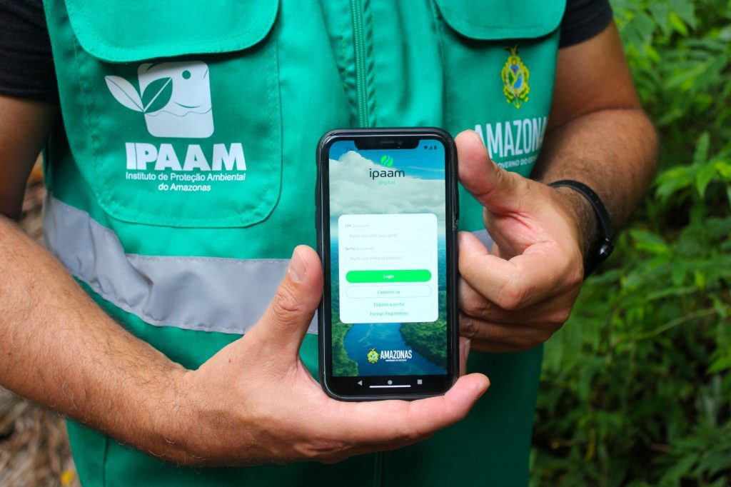 Tecnologia facilita atividades do Ipaam e moderniza gestão ambiental no Amazonas Portal Informe Digital Ipaam Ipaam Digital Foto 2 10 06 2025 1024x682 1