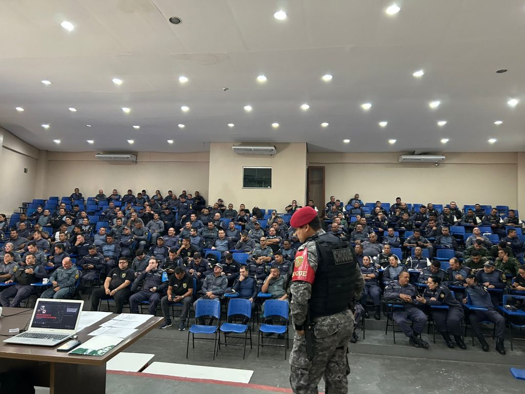 Festival de Parintins 2025: Polícia Militar do Amazonas realiza instrução de nivelamento para efetivo que vai atuar no evento Portal Informe Digital PMAM INSTRUCAO DE NIVELAMENTO PARA A OPERACAO PARINTINS 2025 FOTO MICHEL PEREIRA PMAM 3 1024x768 1