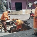 Prefeitura de Manaus realiza manutencao em rede de drenagem no bairro Compensa