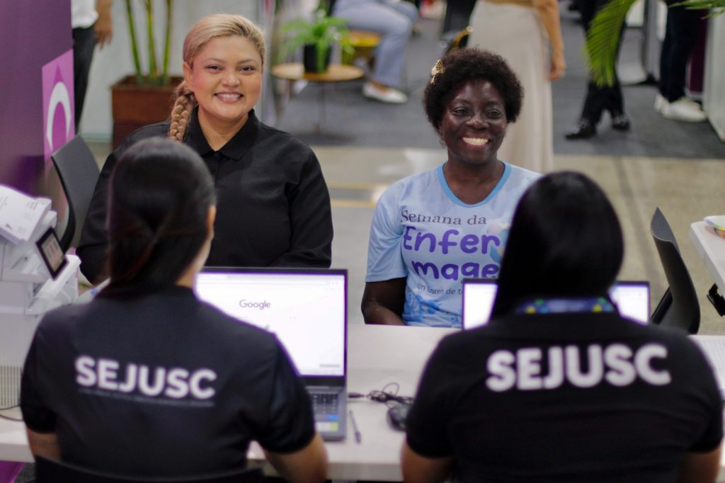 Sejusc oferece serviços psicossociais e jurídicos para o público feminino na 3ª ExpoMulher Portal Informe Digital Sejusc Servicos estao sendo ofertados na ExpoMulher Fotos Lincoln Ferreira 1 1 1024x682 1